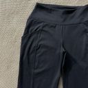 The North Face  Women's Motivation High Rise 7/8 Pants Size Small Photo 1