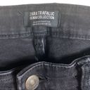 ZARA  Trafaluc Denim Collection SZ 8 raw hem, cropped jeans in black Photo 3