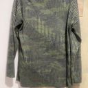 First Love  camo criss cross shirt M Photo 1