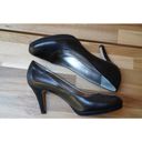 Anne Klein  Wystere Classic Black Leather Pumps Closed Round Almond Toe Size 8M Photo 6