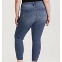 Torrid  High Rise Curvy Skinny Lightly Distressed Jeans Size 20 Photo 2