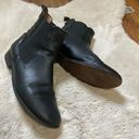 Frye  Carly Chelsea Pull On Boots Womens 8.5 Black Leather Photo 0