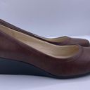 Life Stride leather brown wedges women Size 6.5M Photo 3