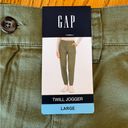 Gap  Women's Large Button Front Twill Jogger Four Leaf Clover Olive Green NWT Photo 1