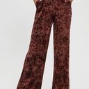 Guess  Jade Velvet Wide Leg Pants, Spice Market Floral Print Size XL New w/Tag Photo 0