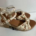 Universal Threads NWT Universal Thread Floral Sandals Size 6 Photo 2