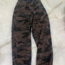 Lululemon align high rise cropped jogger Photo 0