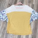 Umgee Boho Boutique floral yellow  shirt size Medium Photo 1