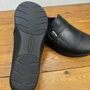 Baretraps  Darlah Women’s Black Clogs Sz. 8M Photo 4