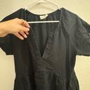 Universal Threads Universal Thread Black Linen Blend V-Neck Short Sleeve Shift Dress Photo 4