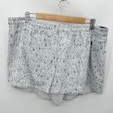 infinity CALIA Shorts Women XXL NWT Grey Blue Printed Mid Rise  Run Activewear Photo 0