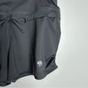 Mountain Hardwear Women’s  Size Medium Grey‎ Stretchy Athletic Shorts 2.5” Inseam Photo 1