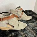 blowfish  Malibu Womens 7 Wedge Sandals Heels Peep Toe Brown Zip Buckle Photo 1