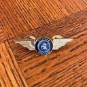 Alaska airlines wings pin Gold Photo 0