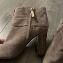 Louise et Cie  Lo-Theron Tan Suede Side Bow Booties Size 6.5 Photo 2