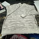 American Eagle  ZEBRA OVERSIZED SWEATSHIRT SIZE LARGE Photo 0