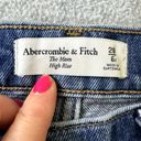 Abercrombie & Fitch Abercrombie Fitch Womens Jeans Size 6 Mom Jean High Rise Distressed Raw Hem Photo 3