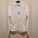 Lululemon NWT  Mist Over Hooded Windbreaker White Size 4 Photo 9