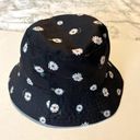 Alice + Olivia  x FabFitFun Bucket Hat Reversible Daisy Floral White Photo 0