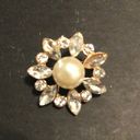 Floral rhine stone crystal faux peal brooch pin​ Gold Photo 0