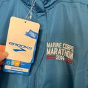 Brooks  Marine Corps Marathon Essential Running Jacket  sz Large Photo 1