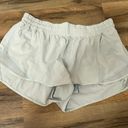 Lululemon Hotty Hot Short 2.5” Photo 0