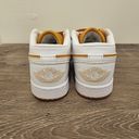 Nike Air Jordan 1 Low Photo 2