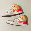 Nike Air Jordan 1 Mid SE GS ‘Edge Glow’ Photo 0