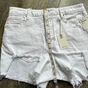 Good American Bombshell Shorts White NWT Size 14 / 32 Distressed Short Photo 9