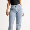 Abercrombie & Fitch NWT  Ultra High Rise 90s Straight Jean in Light : Size 31 Short Photo 0