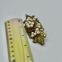 Faux pearl gold tone hair clip Photo 5