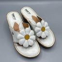 Daisy Born  Shoes Womens 6 Flip Flop Sandals Flower White Yellow Wedge Heel Photo 0