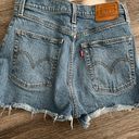 Levi's Ribcage Shorts Photo 2