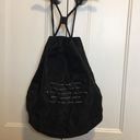 United Colors Of Benetton Vintage 90’s  black Backpack Drawstring Travel Bag. Photo 2