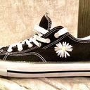 Daisy NWOT Black & White ZY Canvas Shoes.  Flower Embroidery, Size: US 11 / EU 42 Photo 4