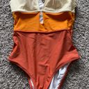 One Piece Rose Colorblock Keyhole Cutout  Swimsuit Photo 3