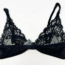 Natori  Womens Wireless Floral Feathers Scallop Lace Plunge Bra Size 32 B/C Black Photo 2