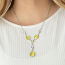 Paparazzi RITZY REFINEMENT - YELLOW CAT'S EYE STONE SILVER NECKLACE - Photo 0