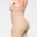 SKIMS  Seamless Sculpt Mid Thigh Short Shapewear in Mica Size Small Photo 3