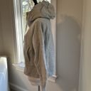 Lululemon  Cropped Hoody, Like New, Size 6 Photo 3