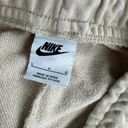 Nike Women’s Joggers Photo 2