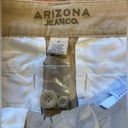 Arizona Jeans Arizona Jeanco. Juniors size 3 capri shorts. New, khaki, comfort, flexible. Photo 3