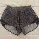 Lululemon Hotty Hot Short 2.5” Photo 0