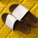 Seven Dials White summer slides sandals.   Size 6 Photo 4