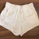 Amazon  white athletic shorts Photo 0