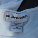 Cathy Daniels  White Flower Short Sleeve T-Shirt Size Medium Photo 2