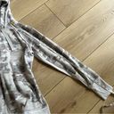 Athleta  Triumph Printed Hoodie in Grey Gypsum Camo Size Large Photo 8