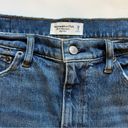 Abercrombie & Fitch  High Rise 4" Mom Short Photo 3