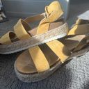 Universal Threads Yellow Platforms Sandals Photo 2