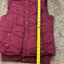 American Eagle  AEO magenta pink zip quilted puffer vest faux fur lined hood med Photo 3